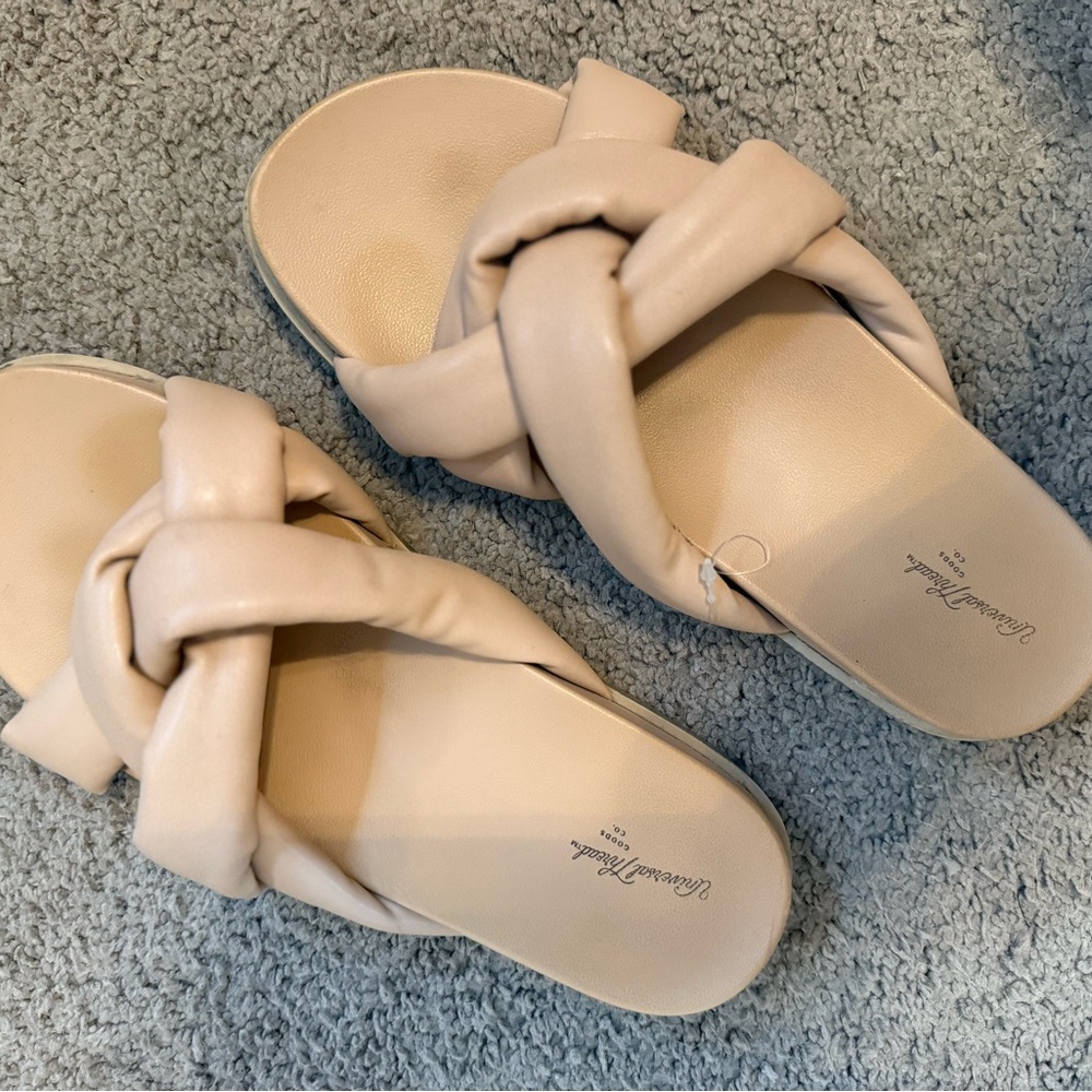 Women's Cream Slide Sandals